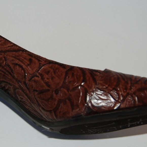 Classy Alex Marie stamped leather brown sling pump - Picture 7 of 7